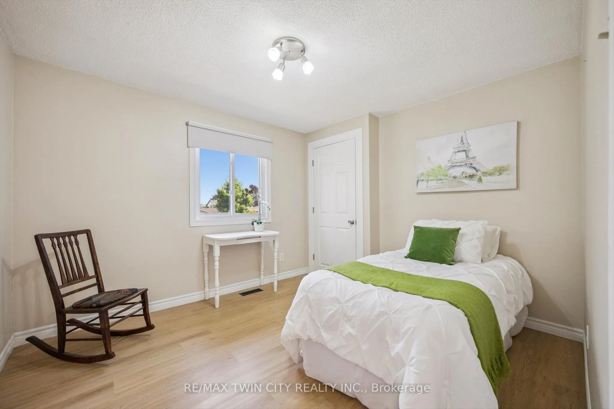 136 St Jerome Crescent