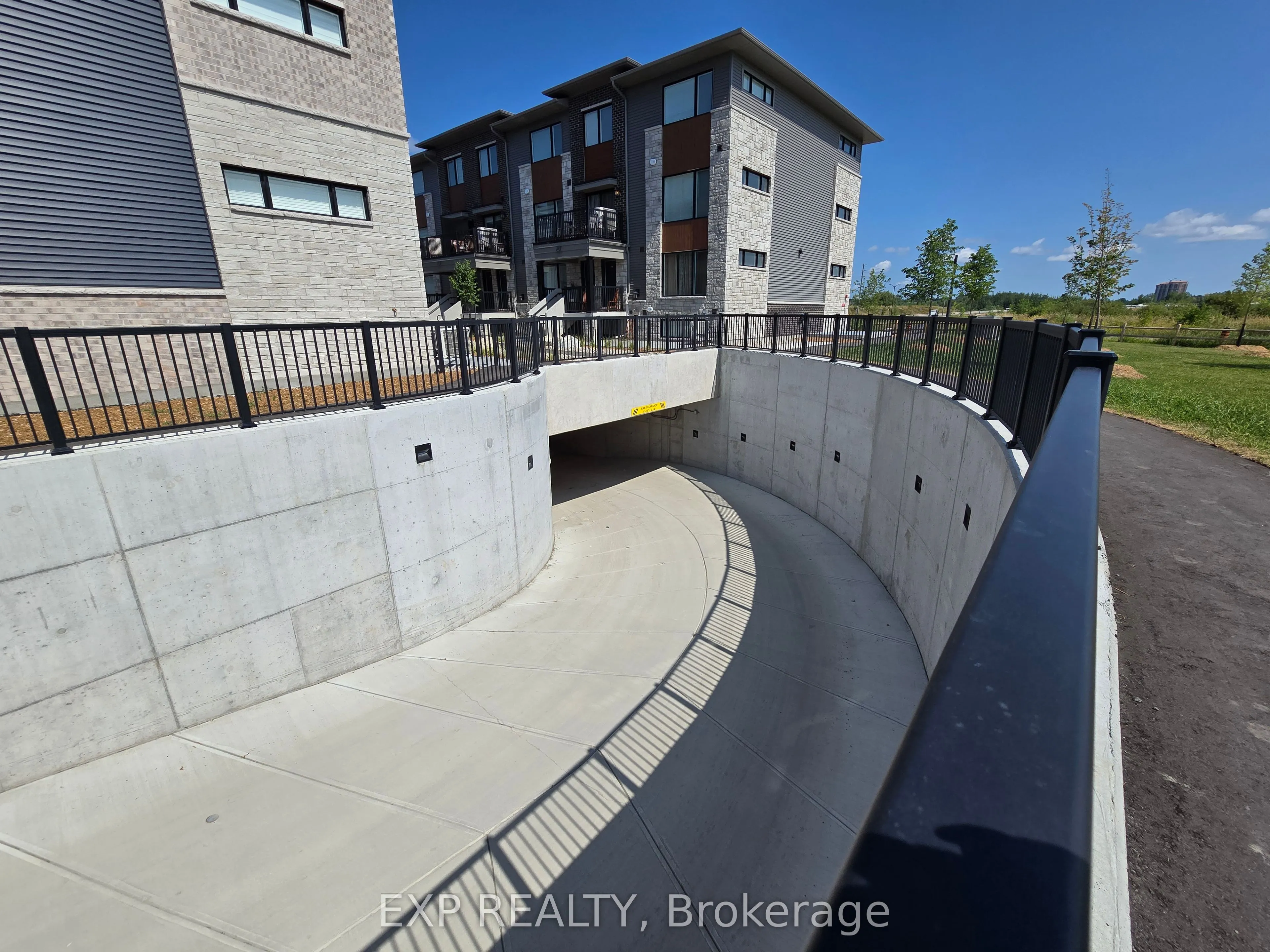 1523 Creekway Private, #-