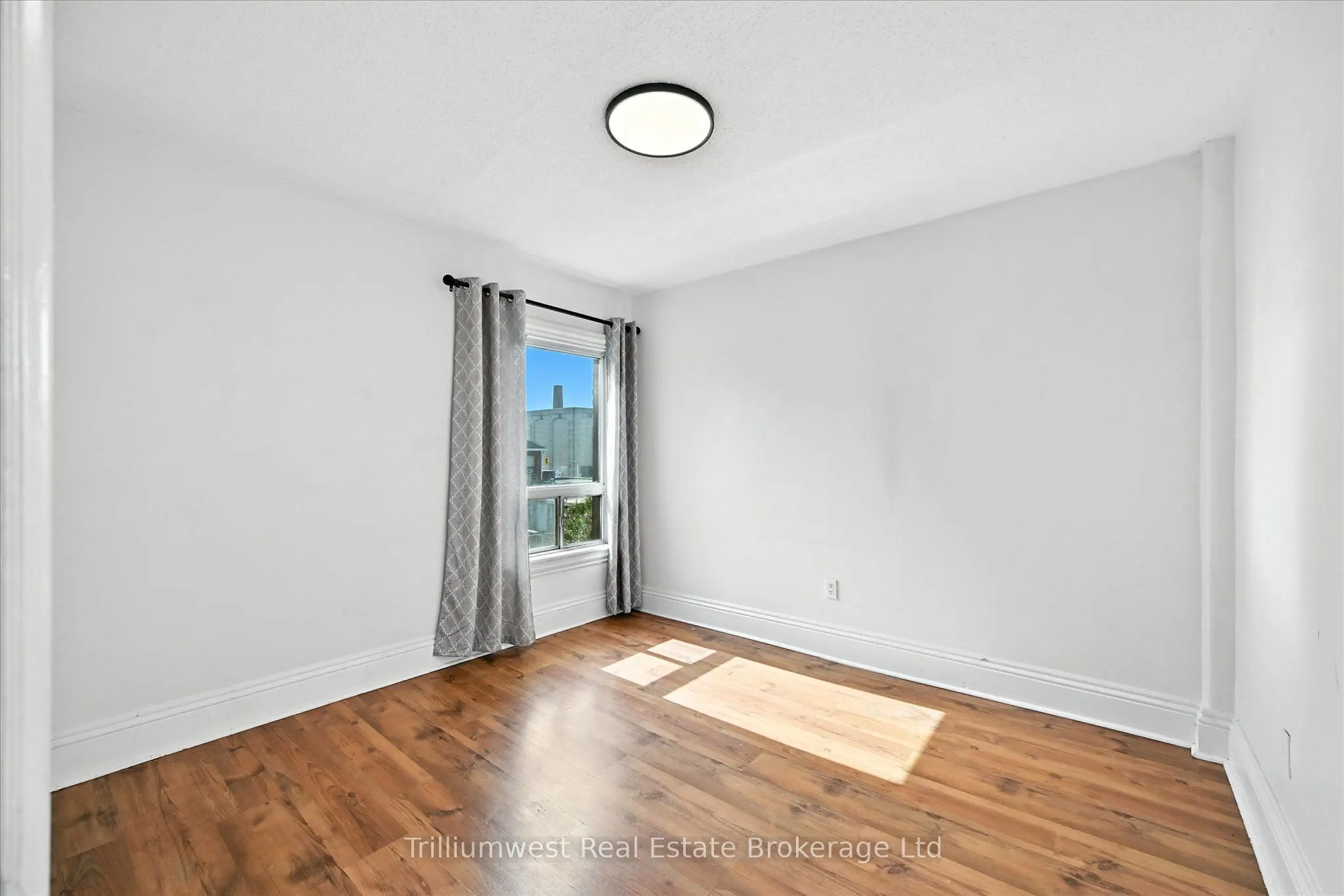 4 Madison Avenue
