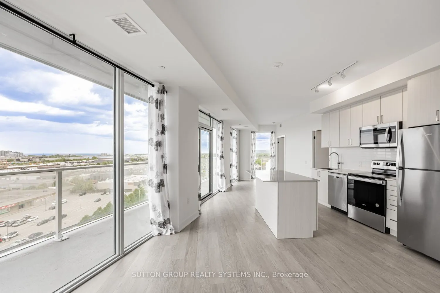 2782 Barton Street E, #916