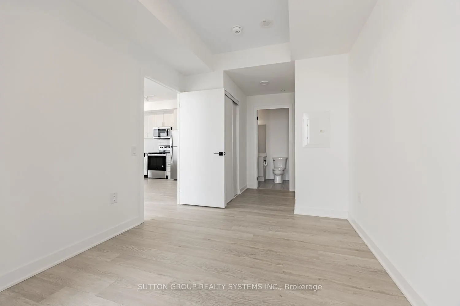 2782 Barton Street E, #916