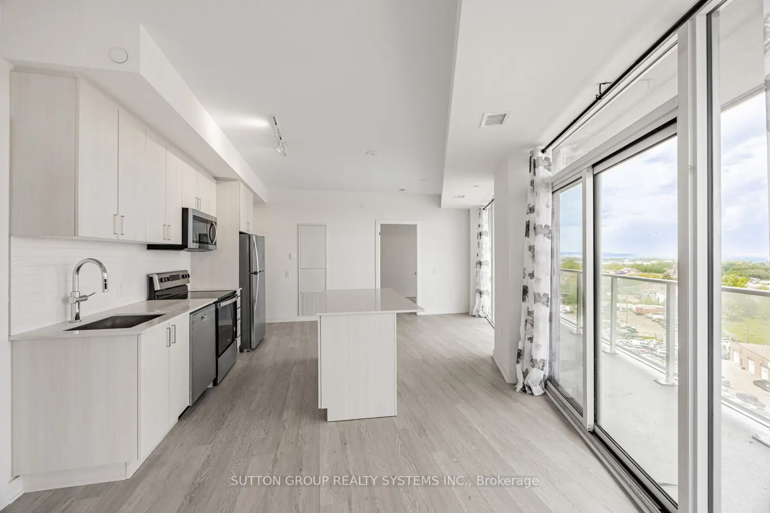 2782 Barton Street E, #916