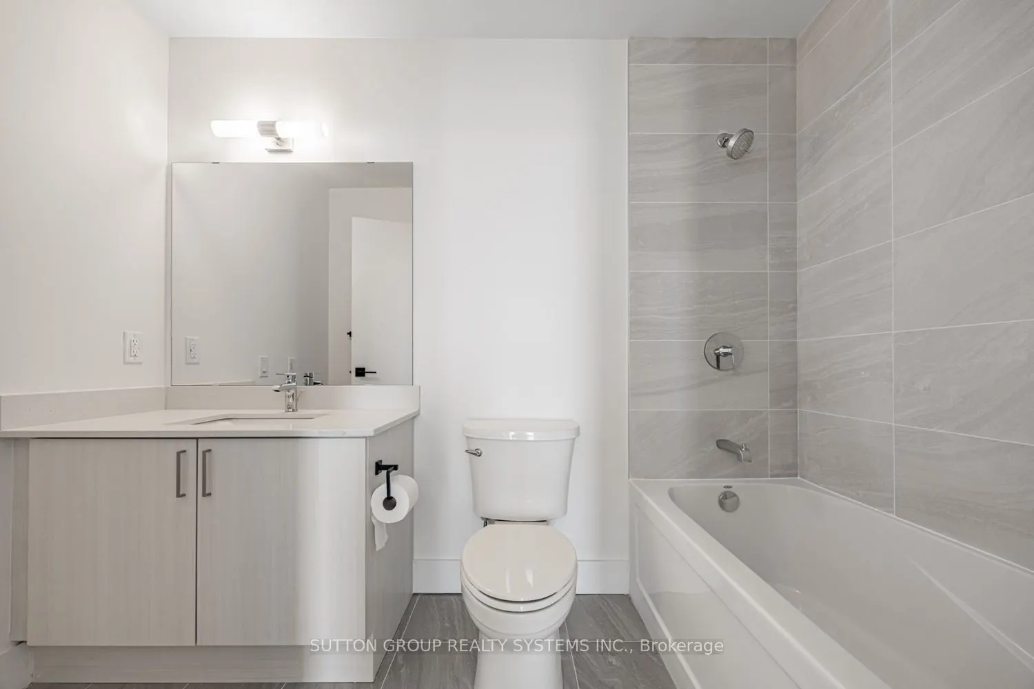 2782 Barton Street E, #916