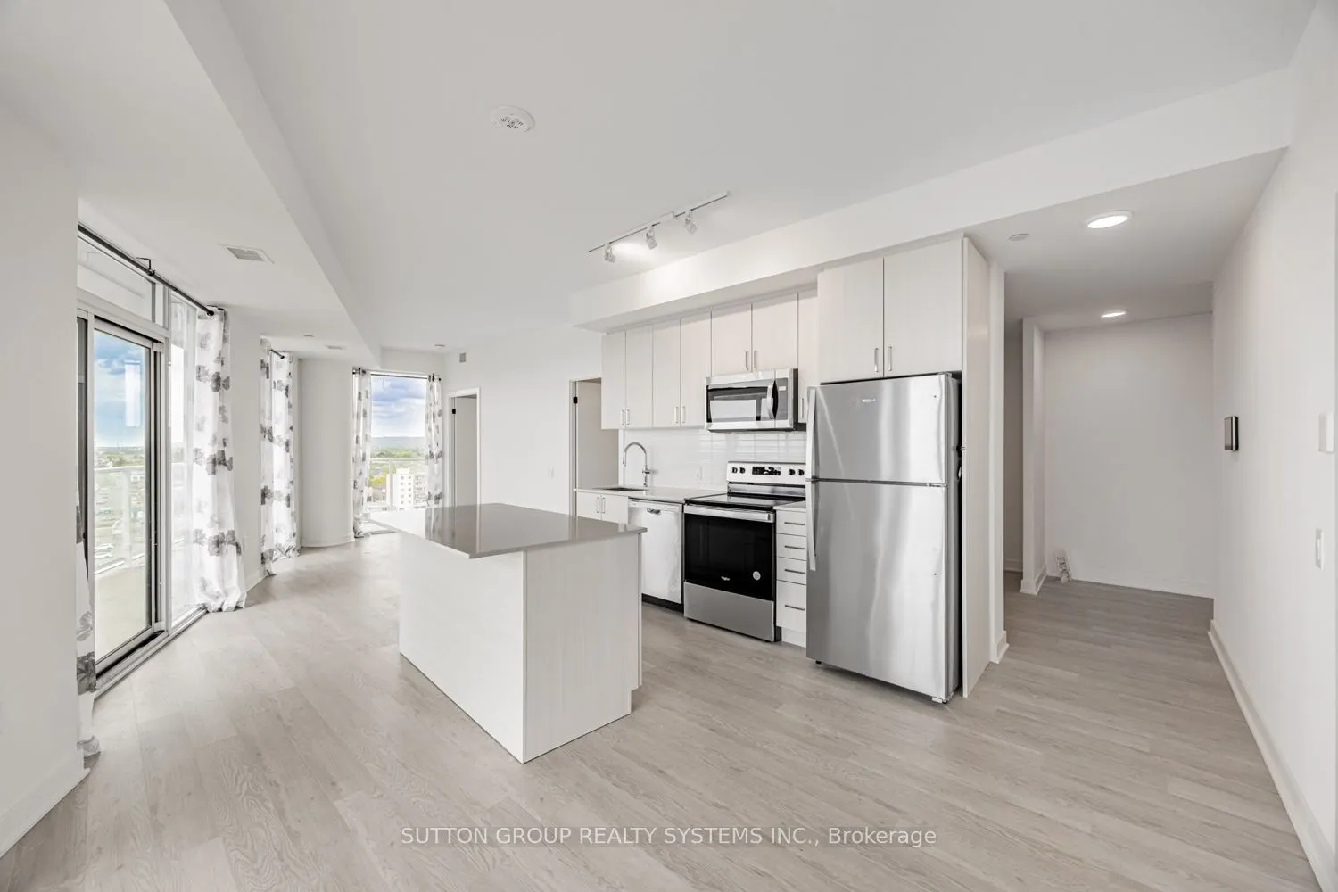 2782 Barton Street E, #916