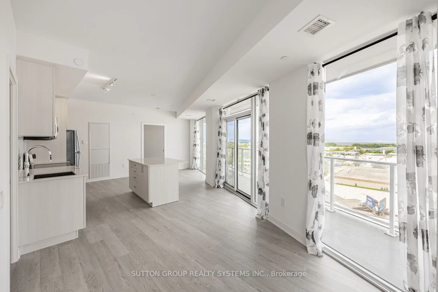 2782 Barton Street E, #916