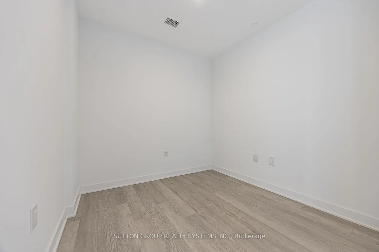 2782 Barton Street E, #916