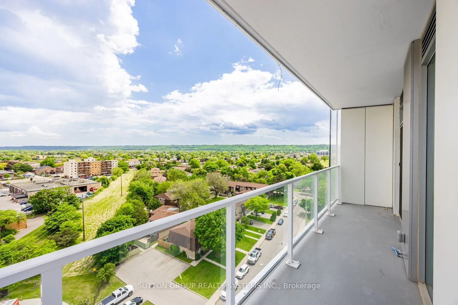 2782 Barton Street E, #916