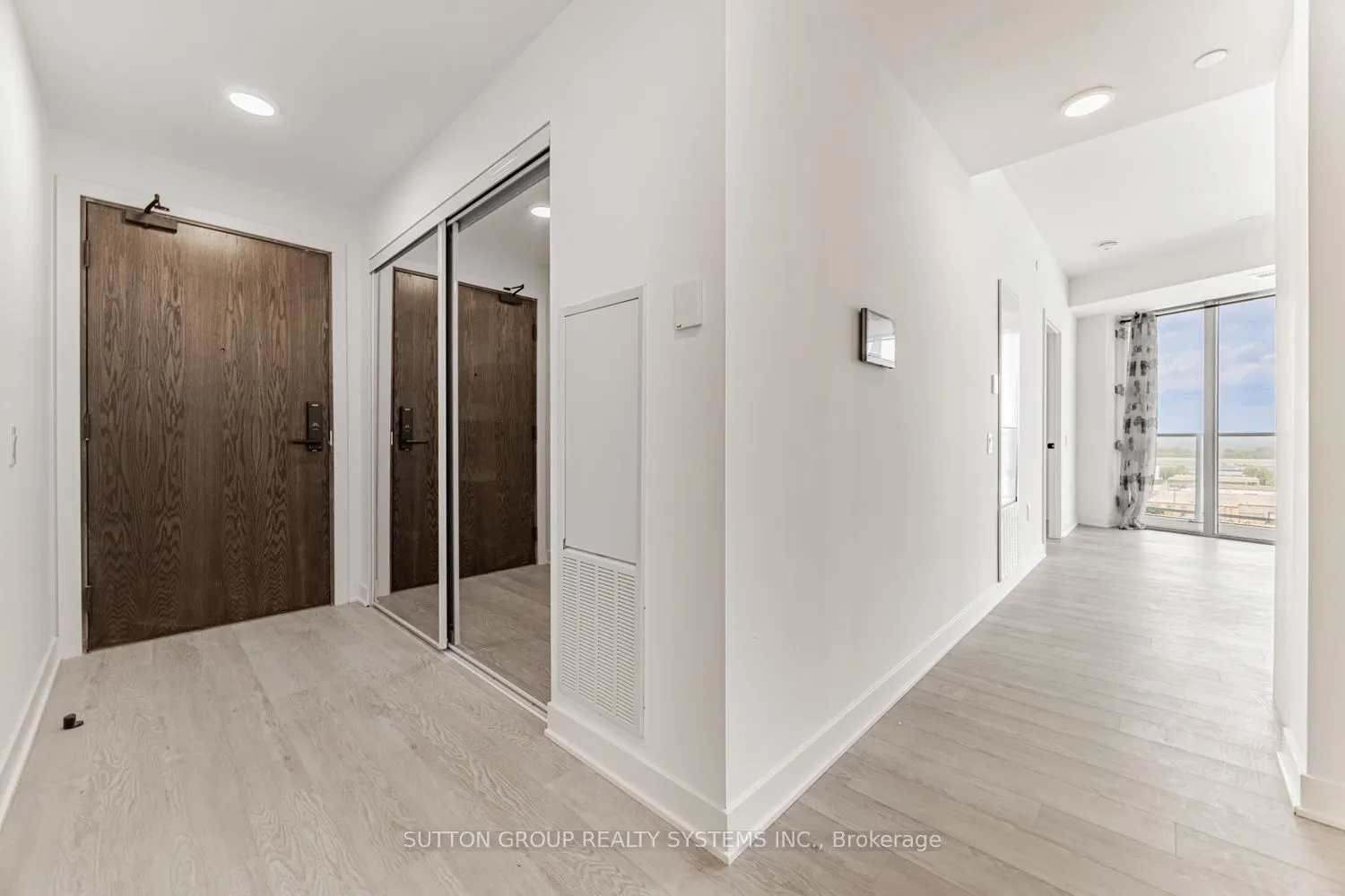 2782 Barton Street E, #916