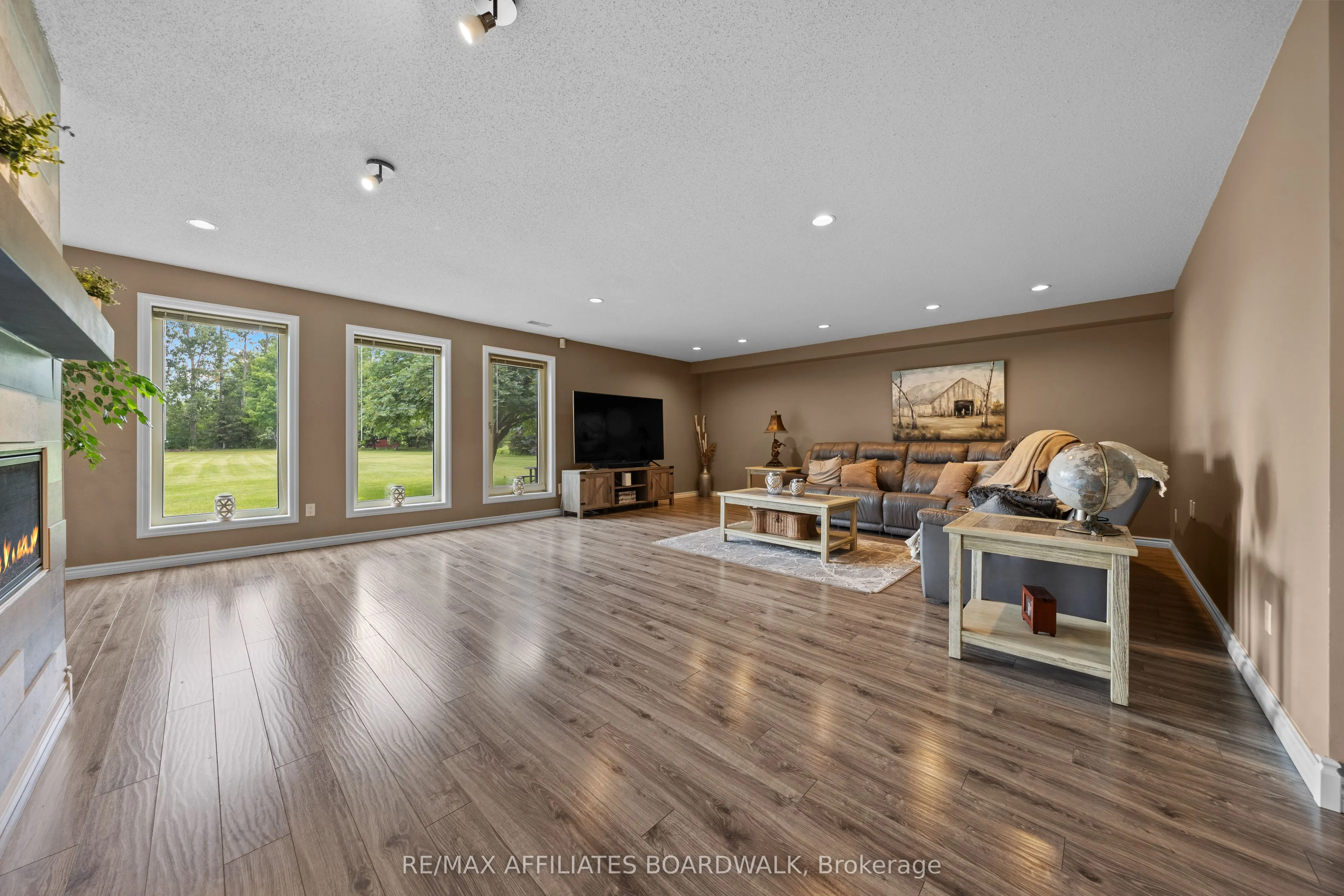 1700 Lakeshore Drive