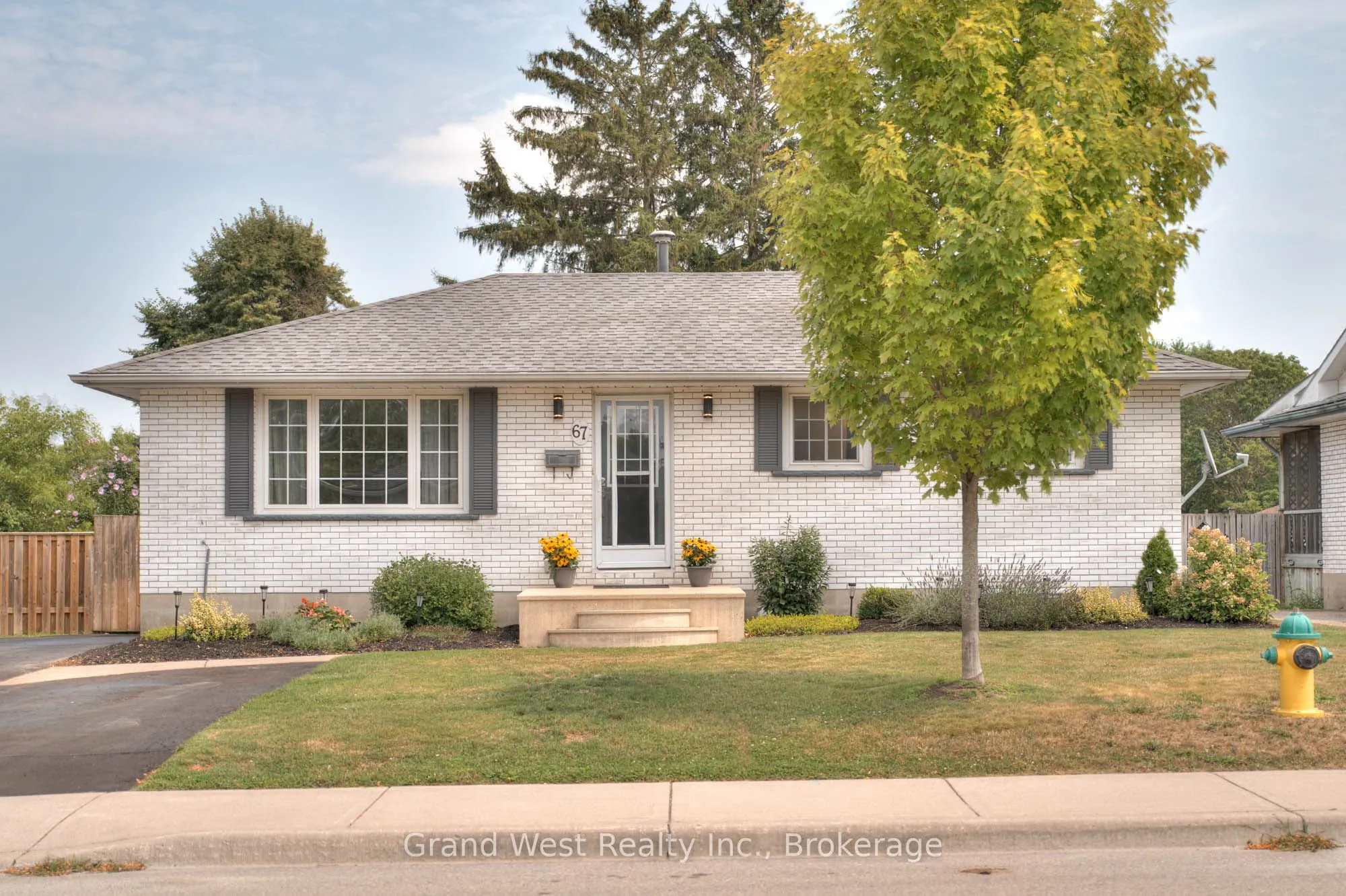 67 Elmwood Crescent