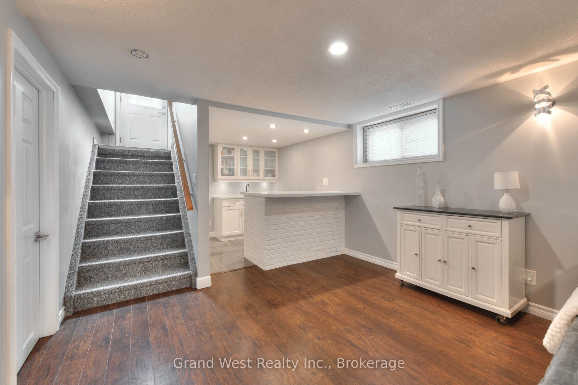 67 Elmwood Crescent