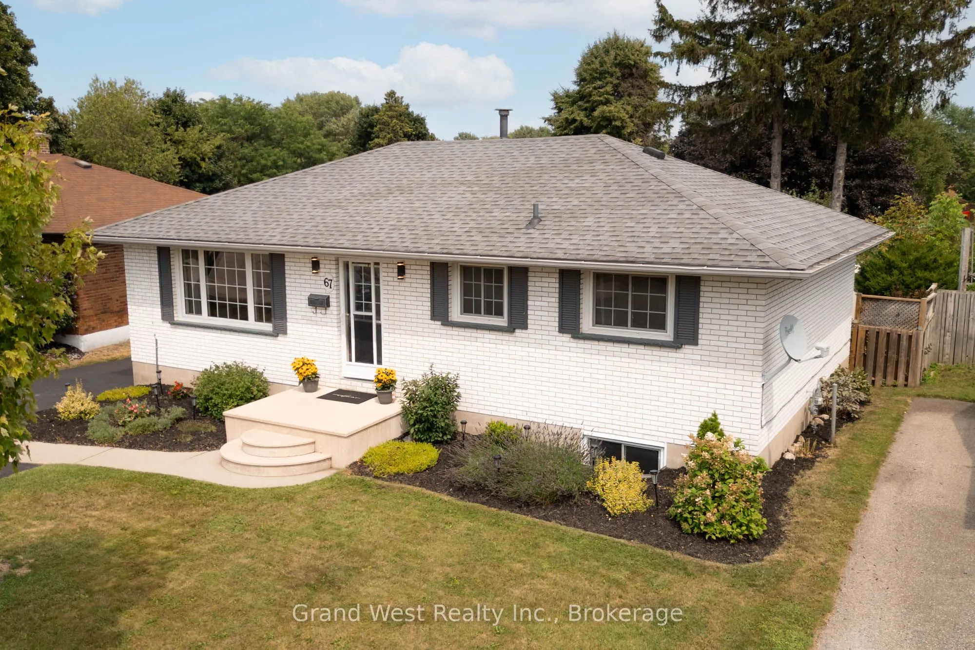 67 Elmwood Crescent