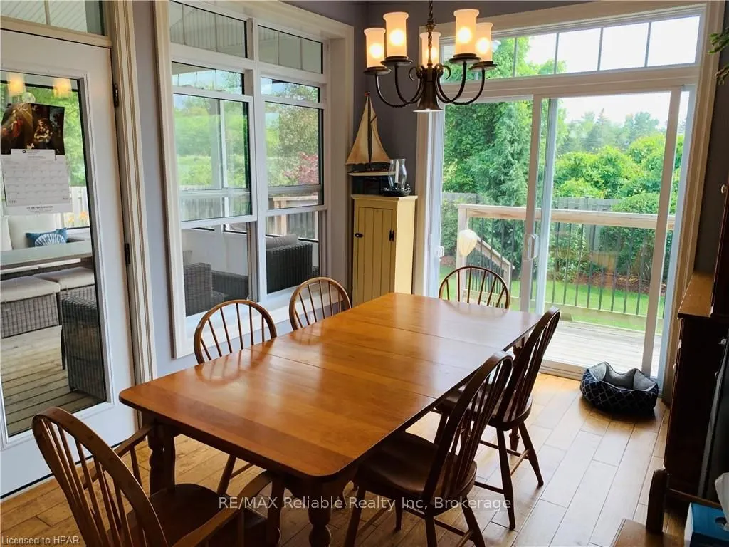 22 Thimbleweed Drive