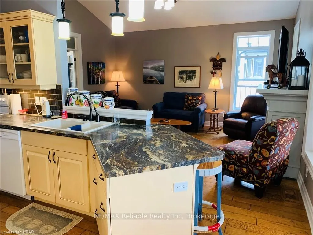 22 Thimbleweed Drive