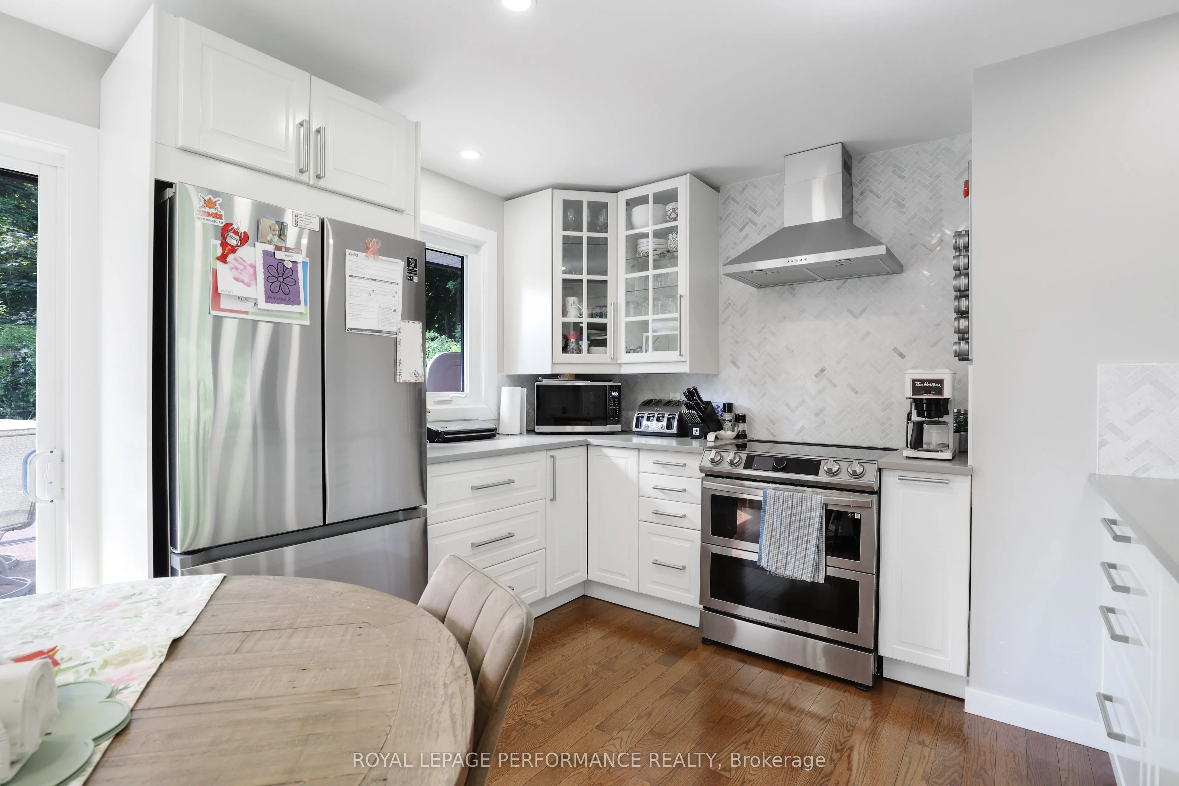 926 Charleswood Avenue, #main floor