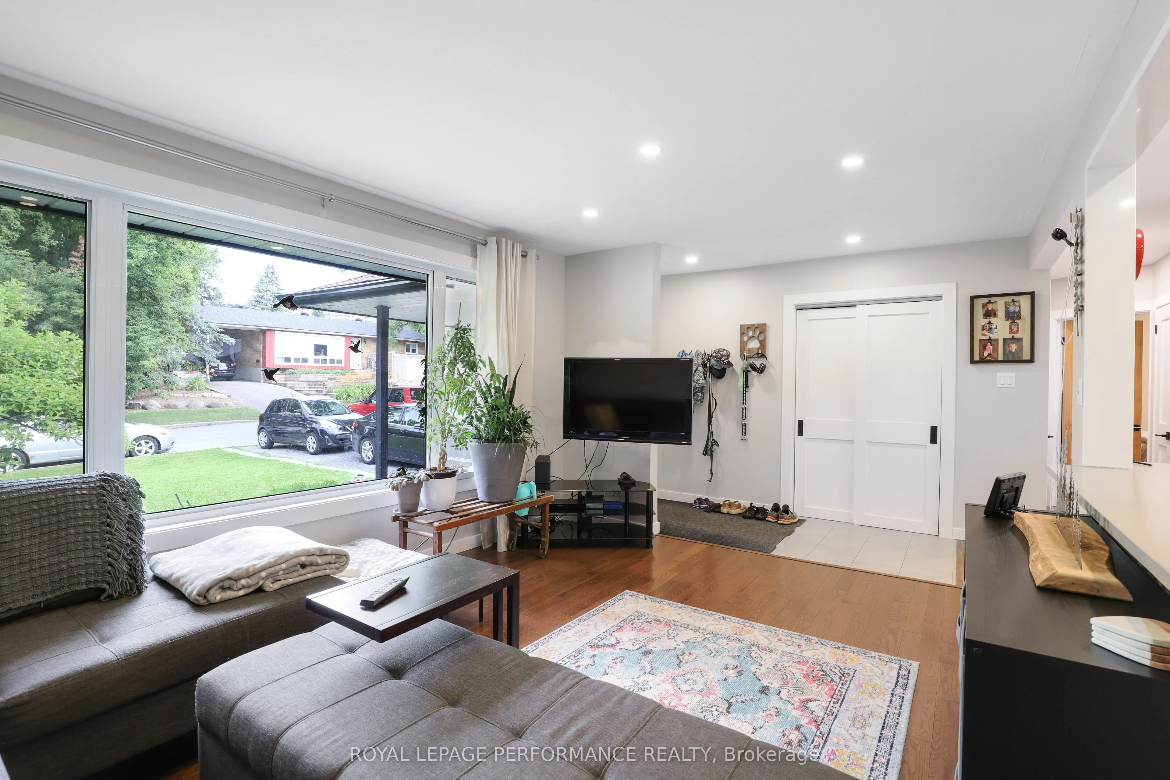 926 Charleswood Avenue, #main floor