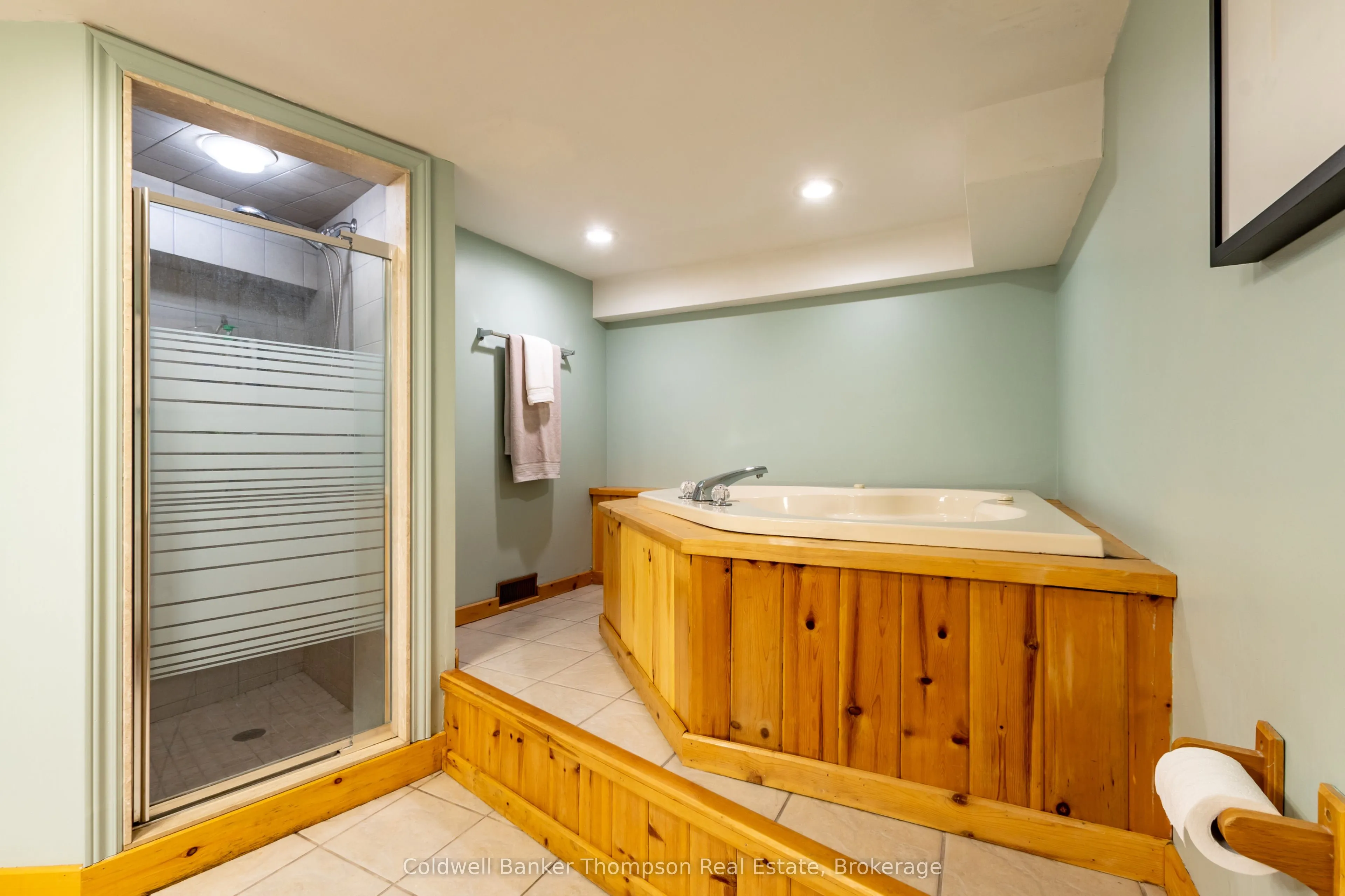 1063 Lakeview Road