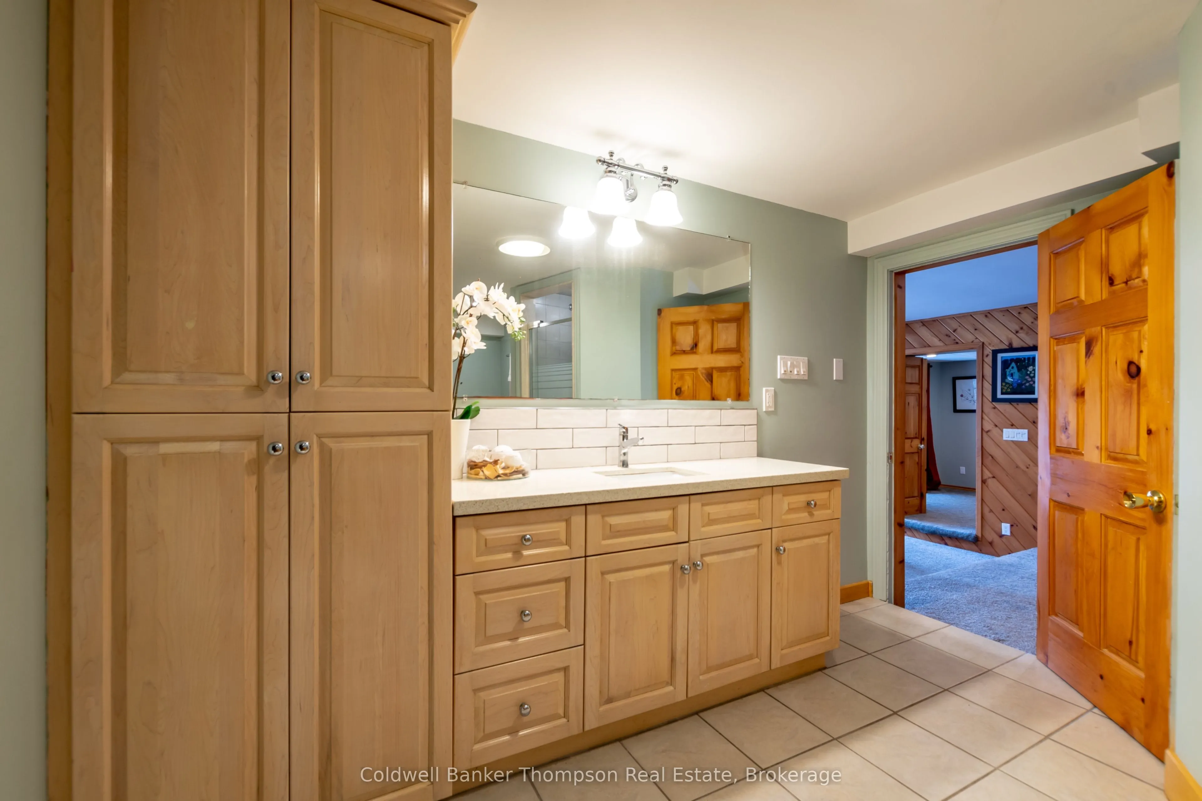 1063 Lakeview Road