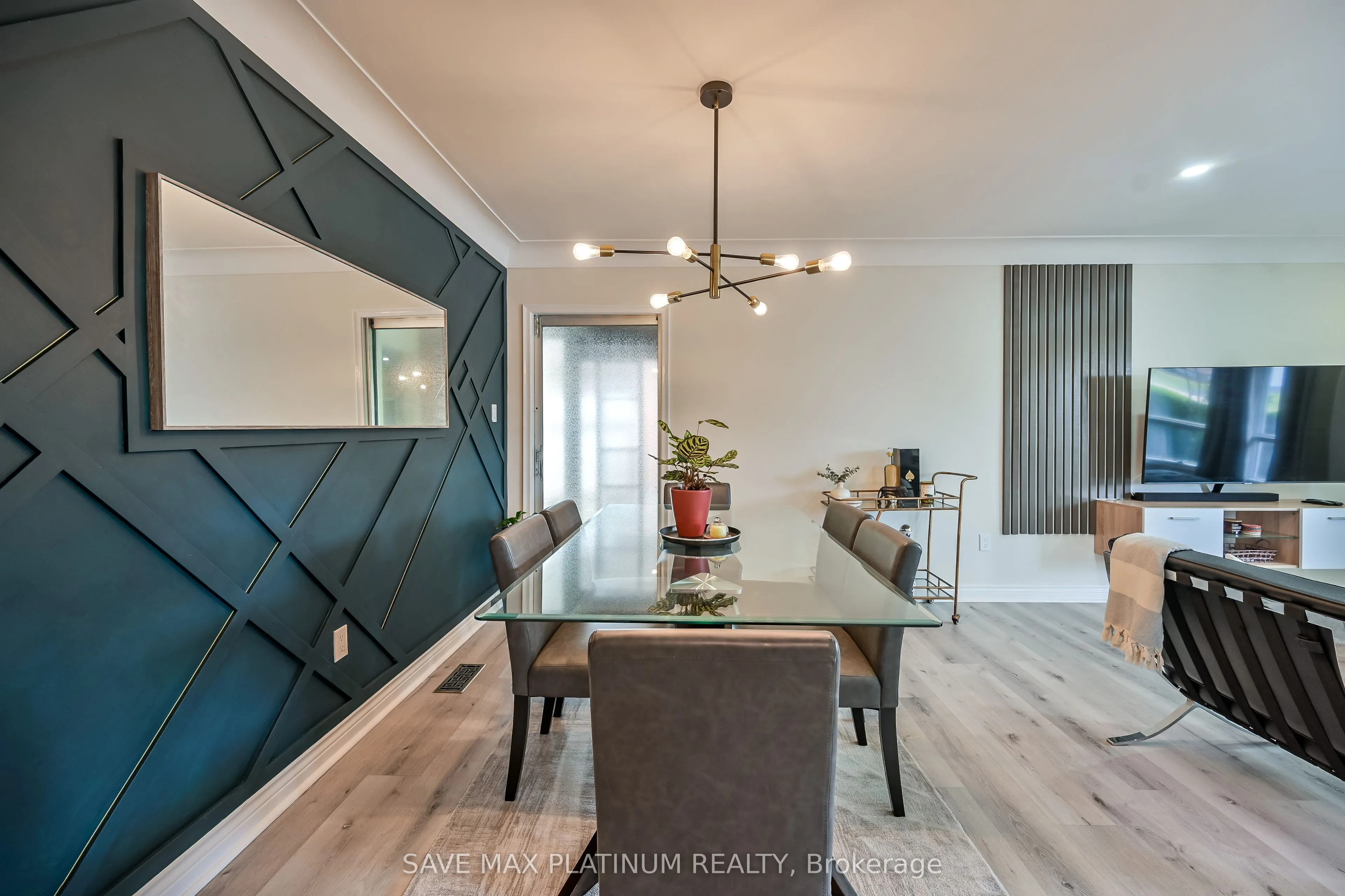 18 Gardenia Court