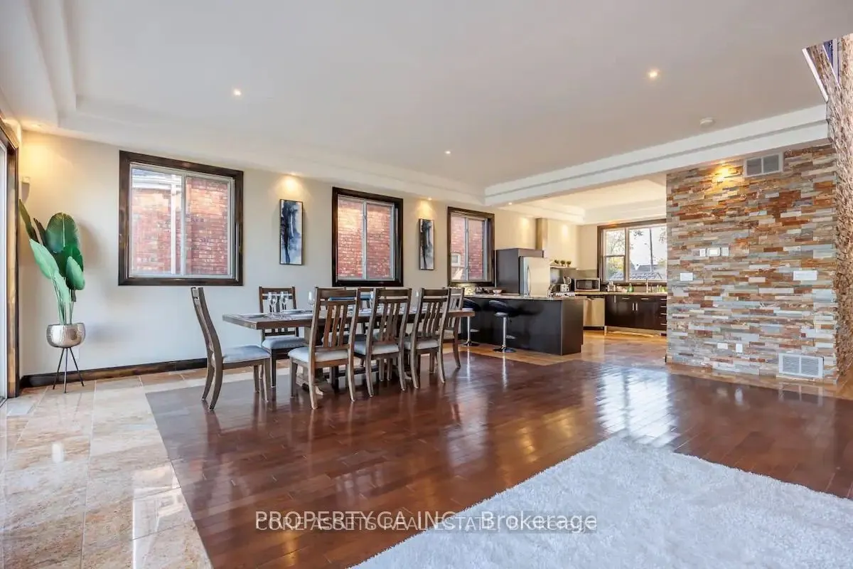 55 Lakeview Drive