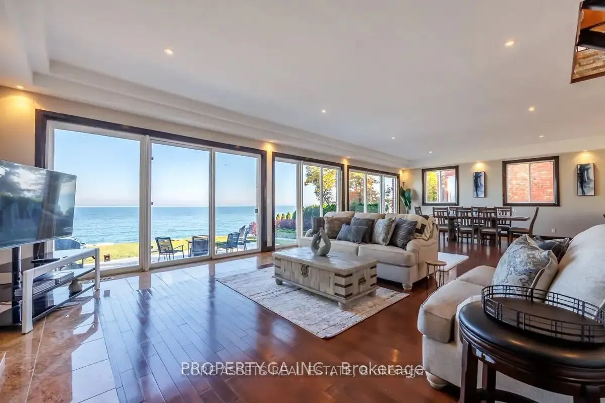 55 Lakeview Drive