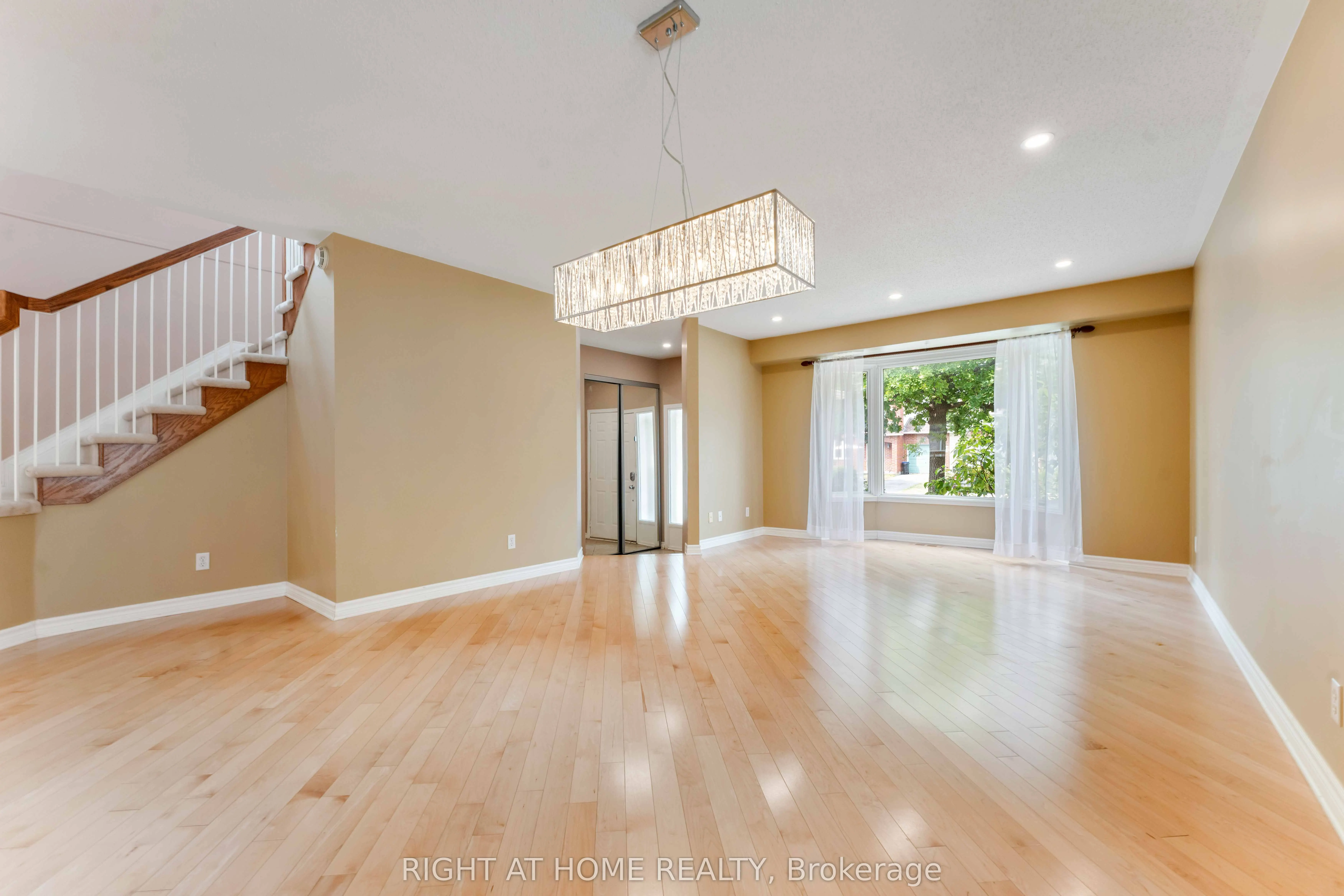 373 Stoneway Drive