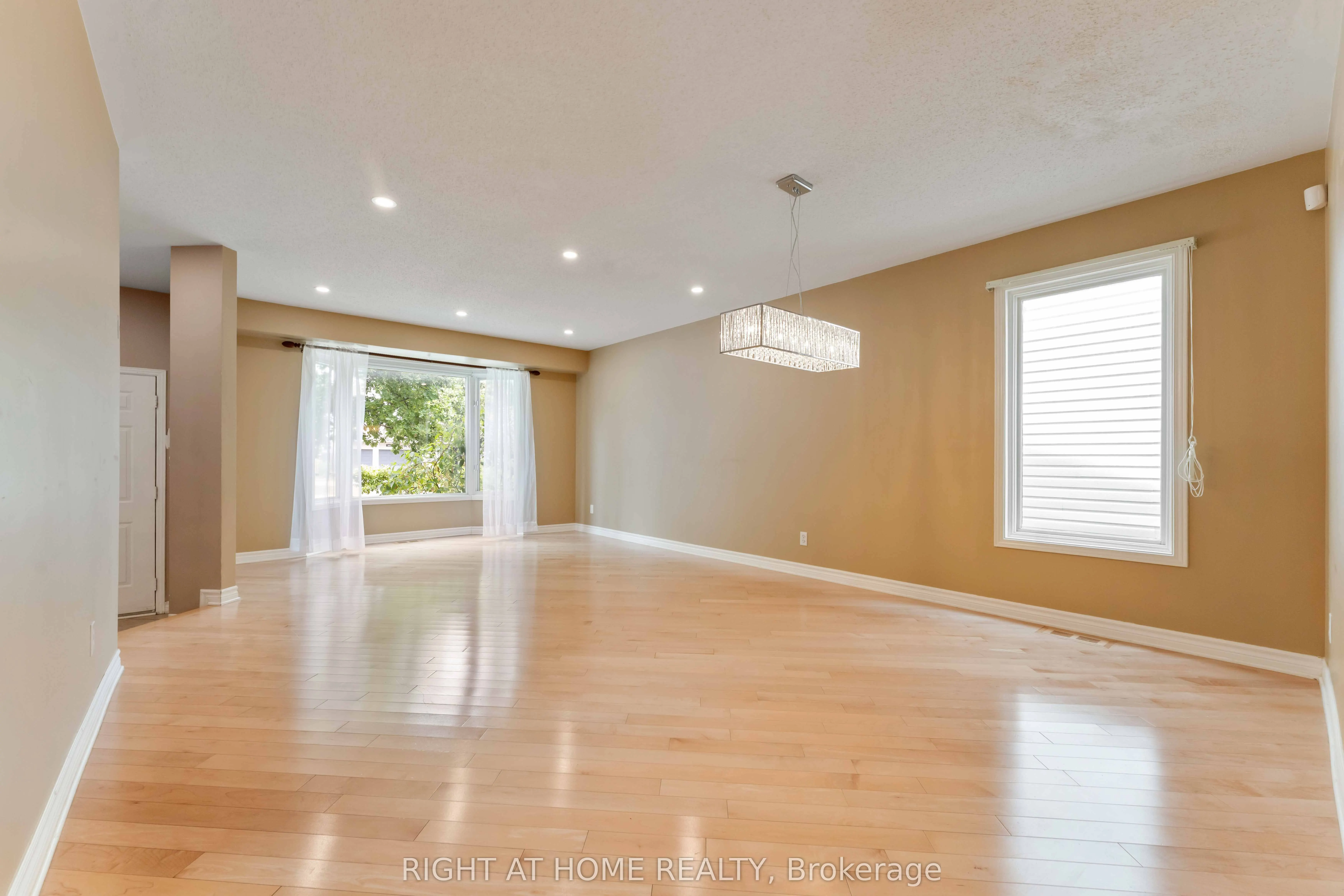 373 Stoneway Drive