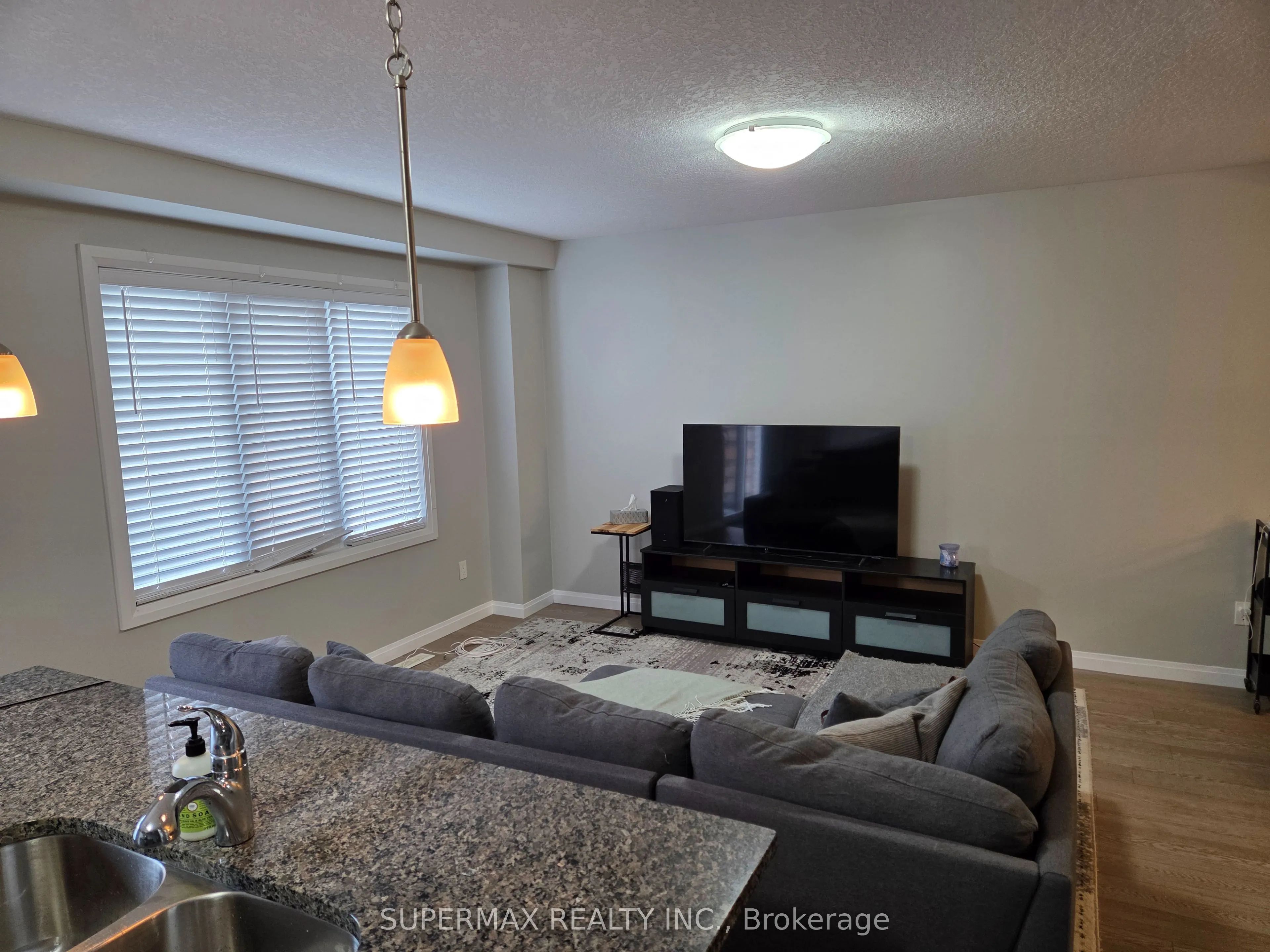 2040 Shore Road, #43