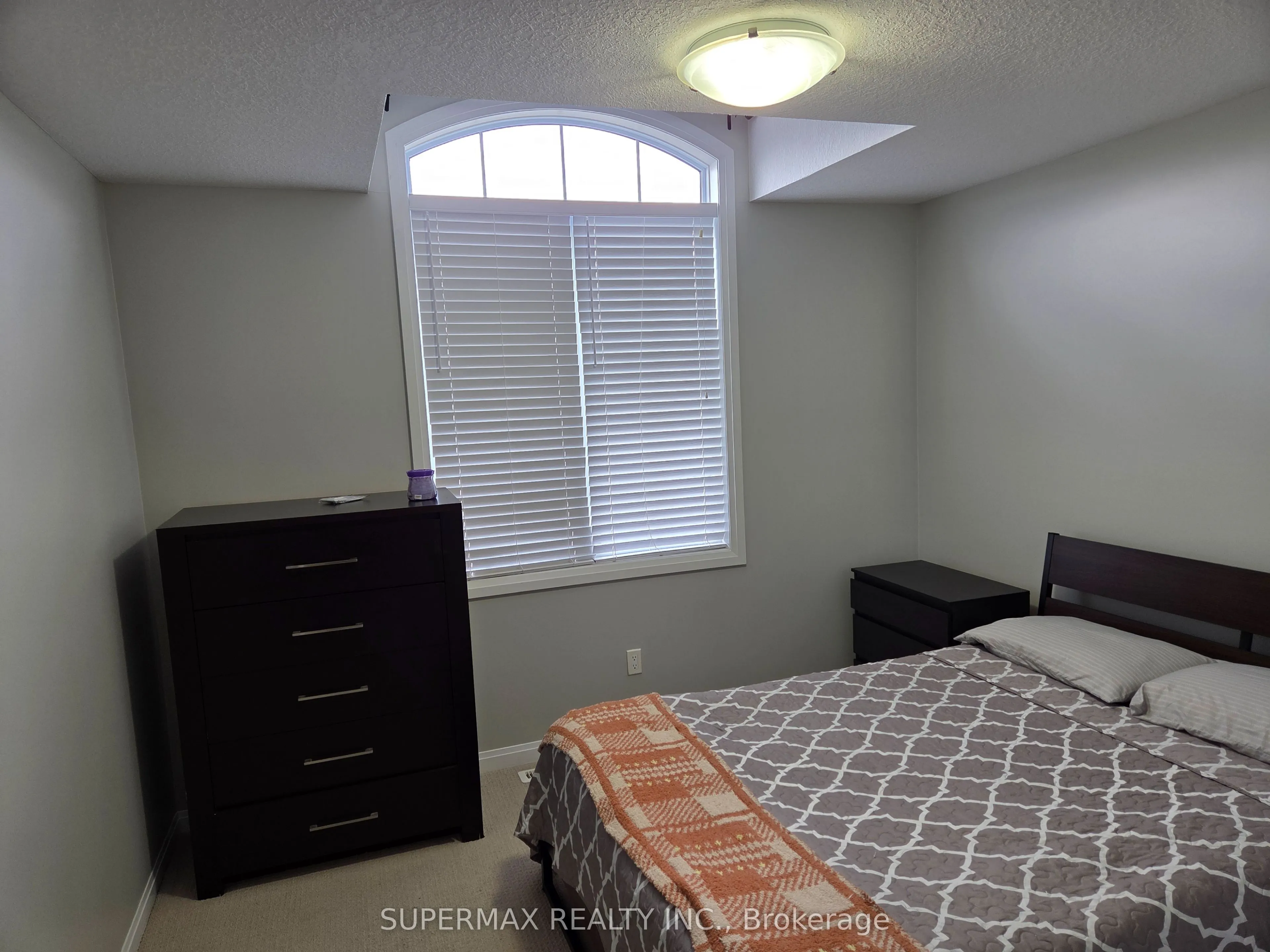 2040 Shore Road, #43