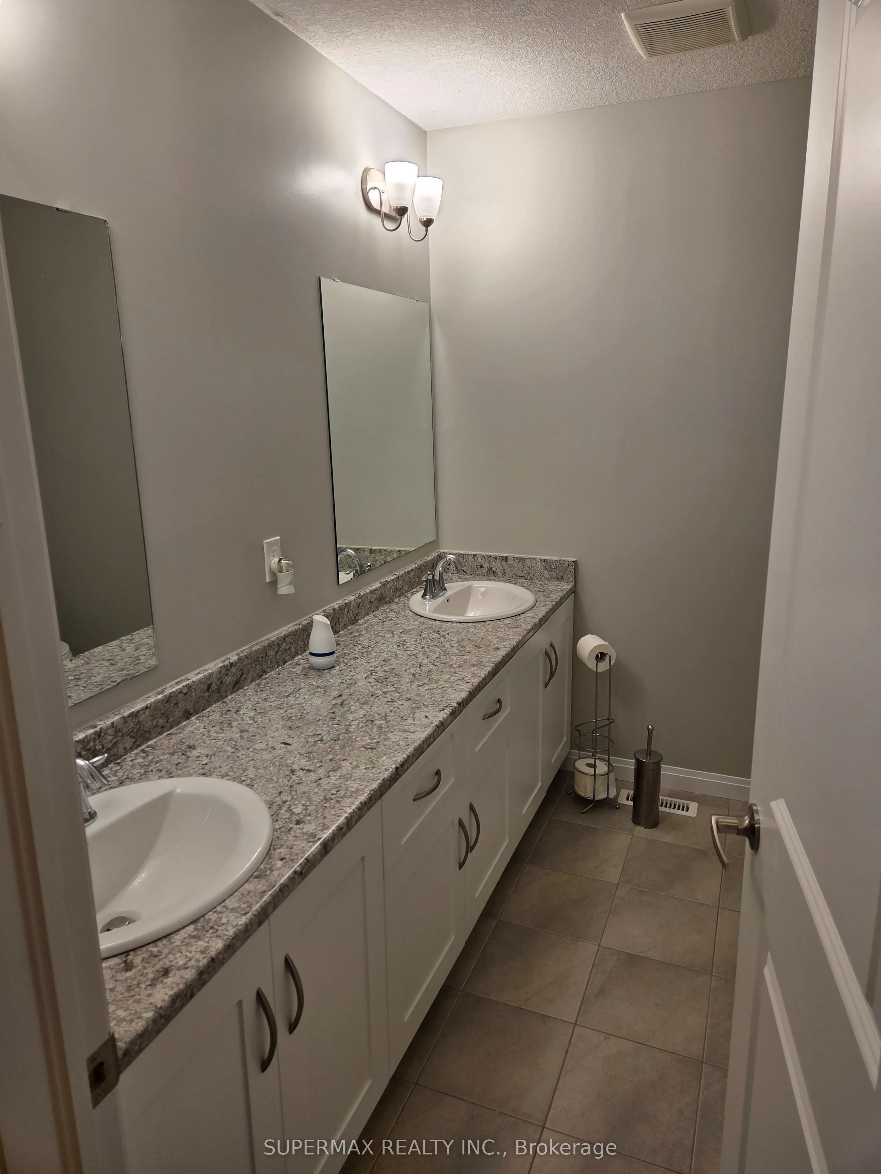 2040 Shore Road, #43