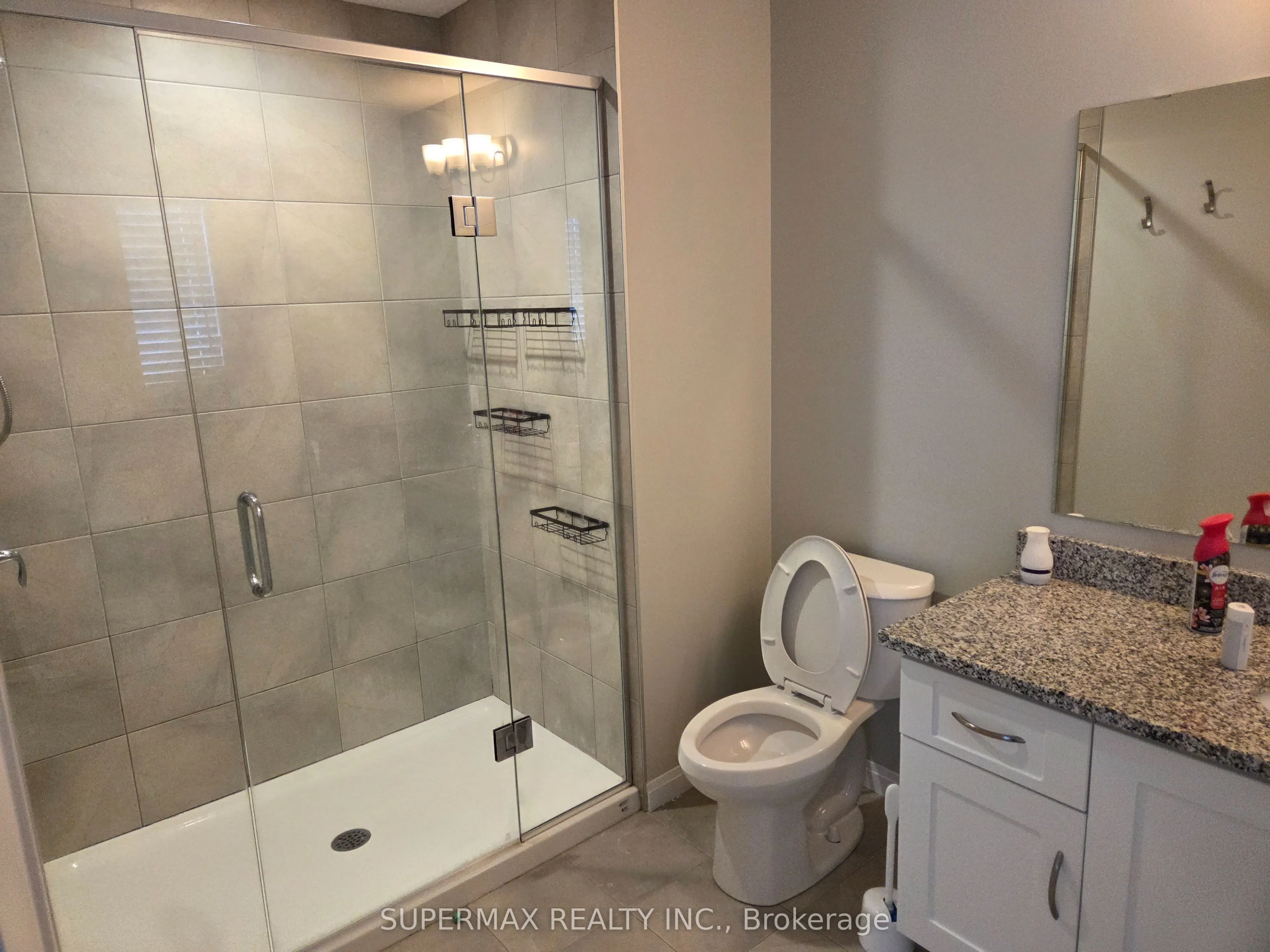 2040 Shore Road, #43