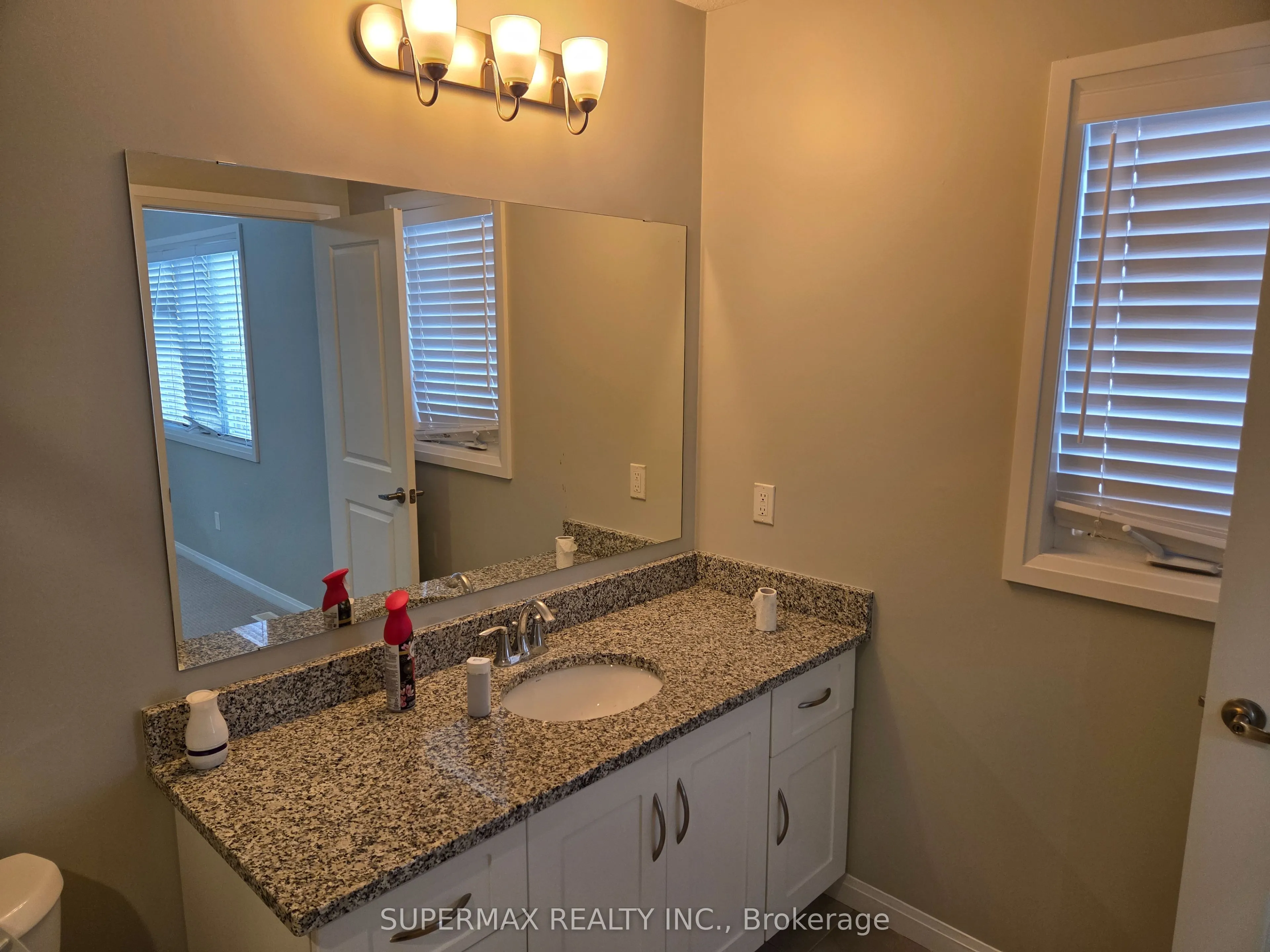 2040 Shore Road, #43