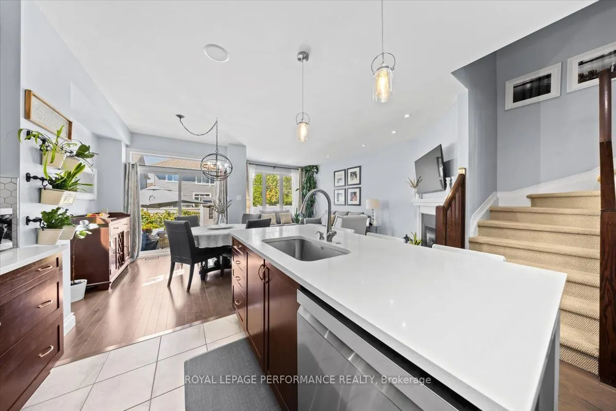 416 Rochefort Circle
