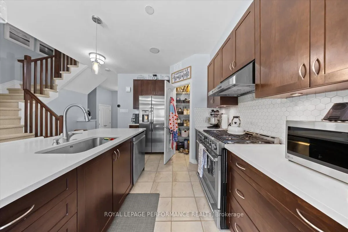 416 Rochefort Circle