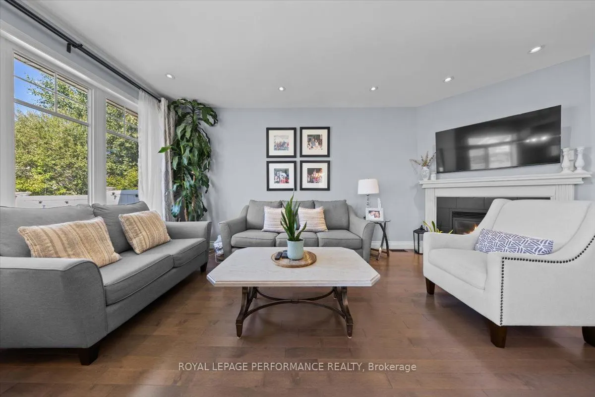 416 Rochefort Circle