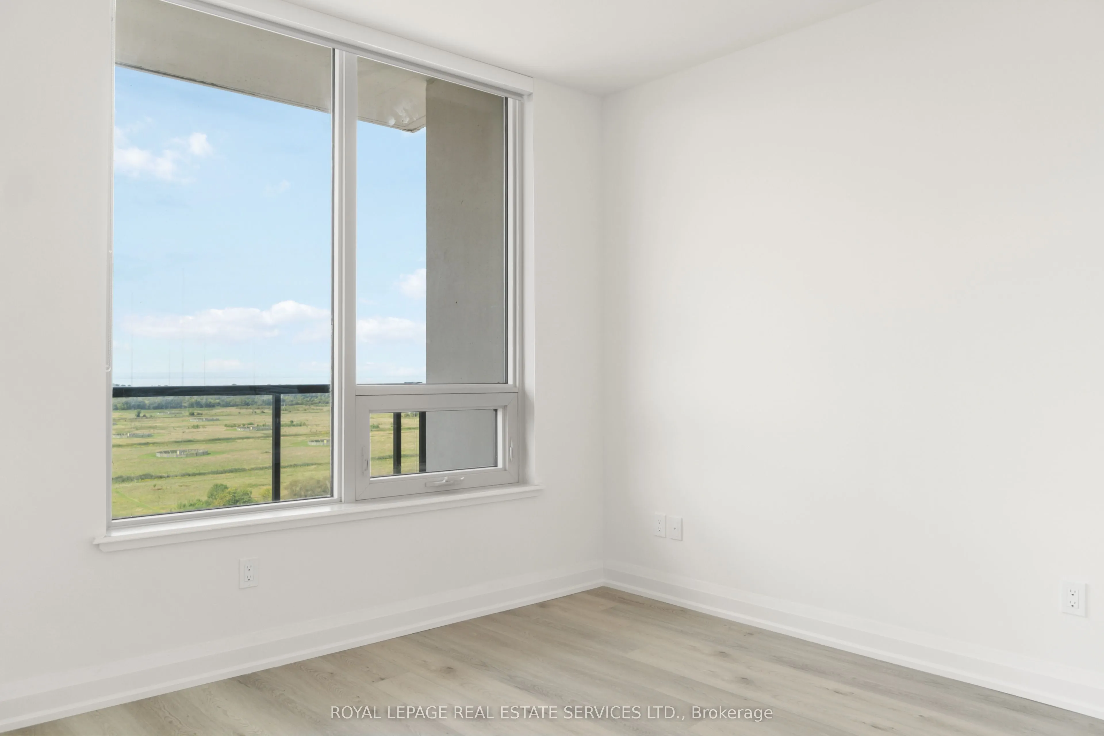 385 WINSTON Road, #1702