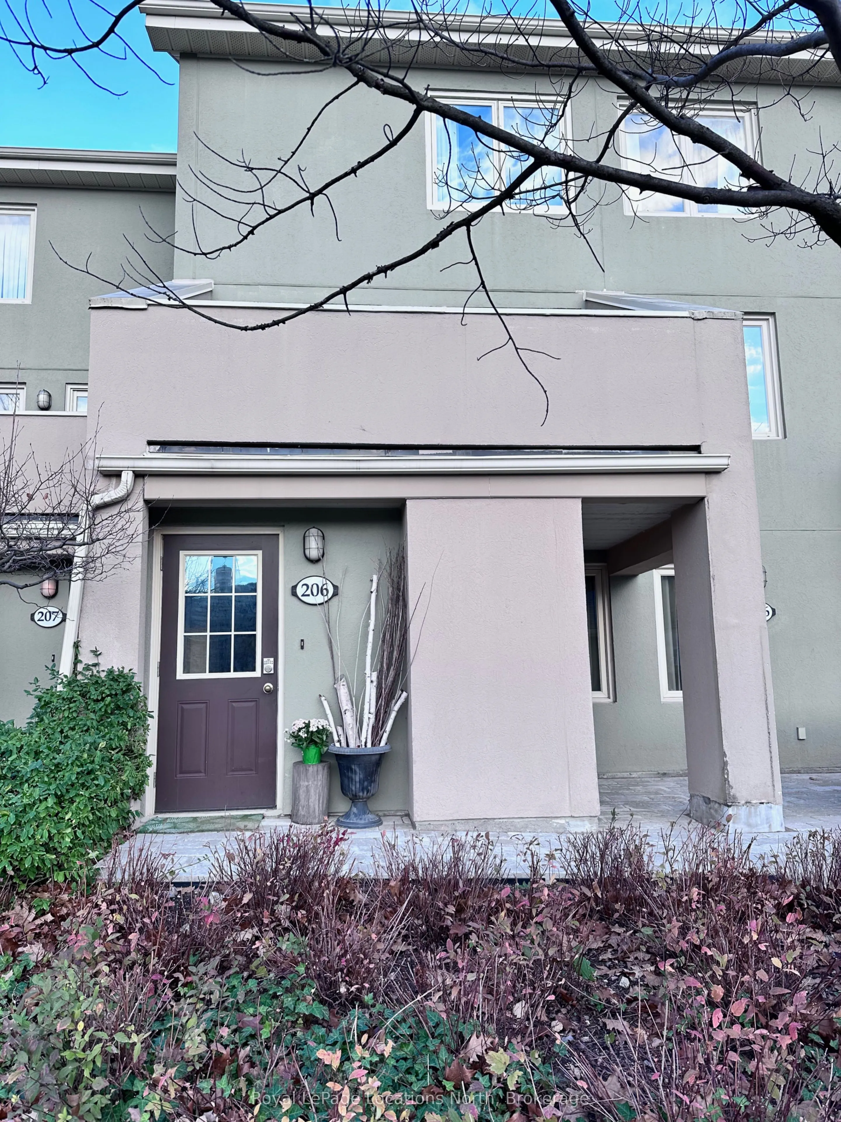 107 WINTERGREEN Place, #206
