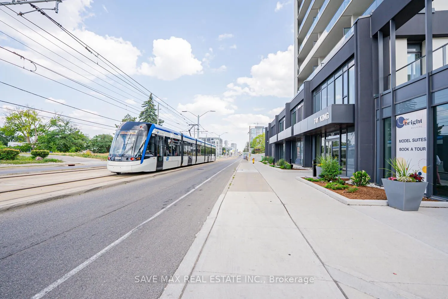 741 King Street W, #411