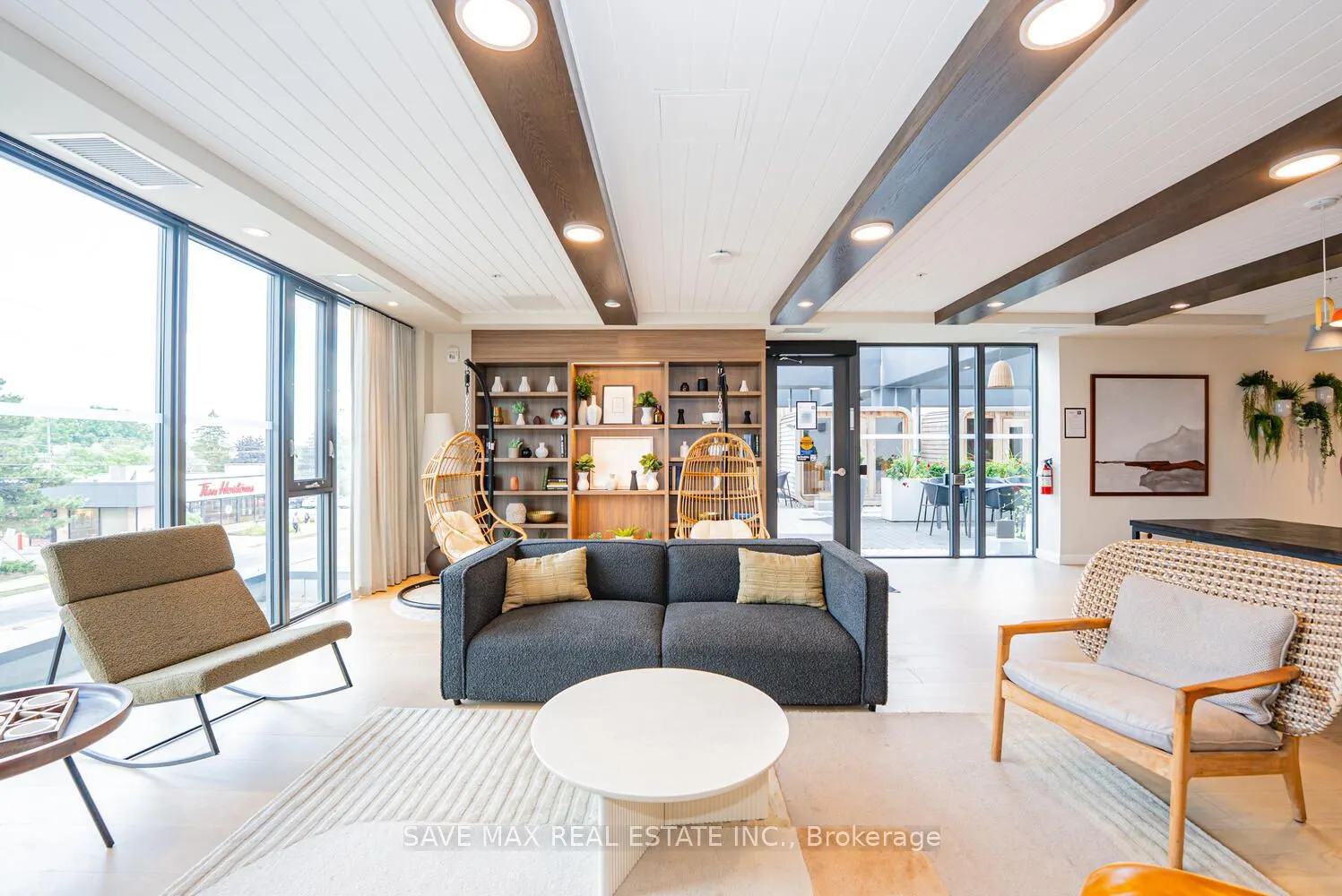 741 King Street W, #411