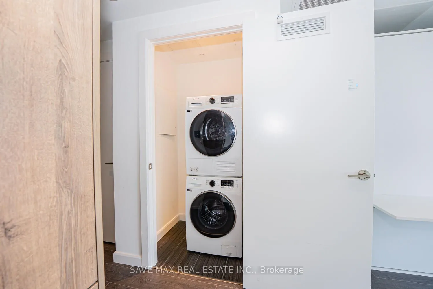 741 King Street W, #411