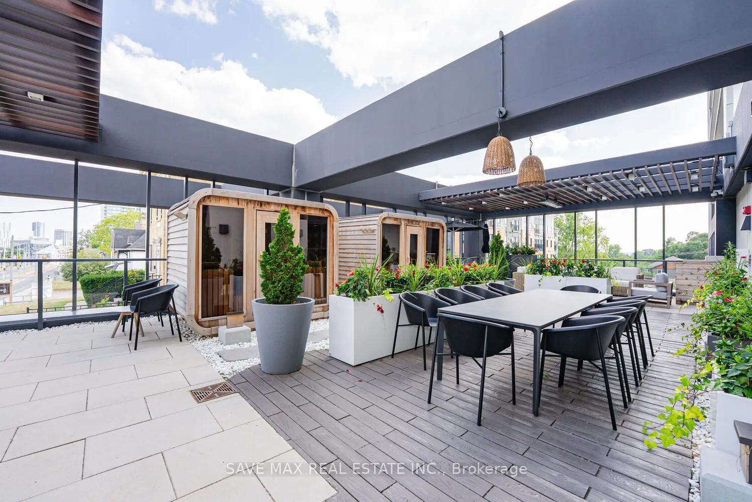 741 King Street W, #411