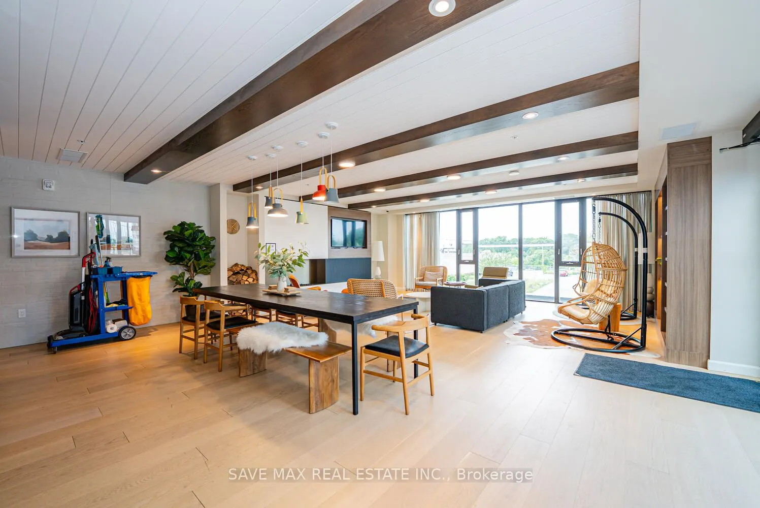 741 King Street W, #411