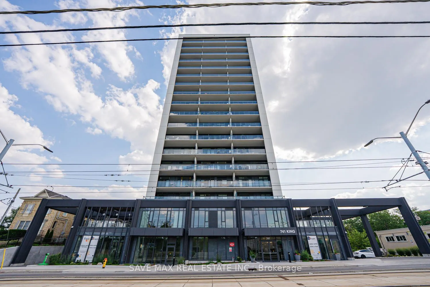741 King Street W, #411