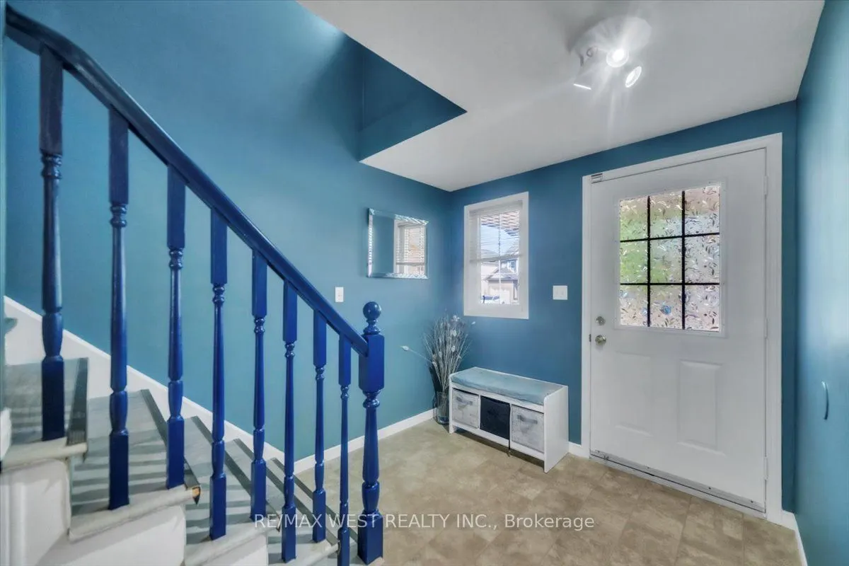 55 Dahlia Street