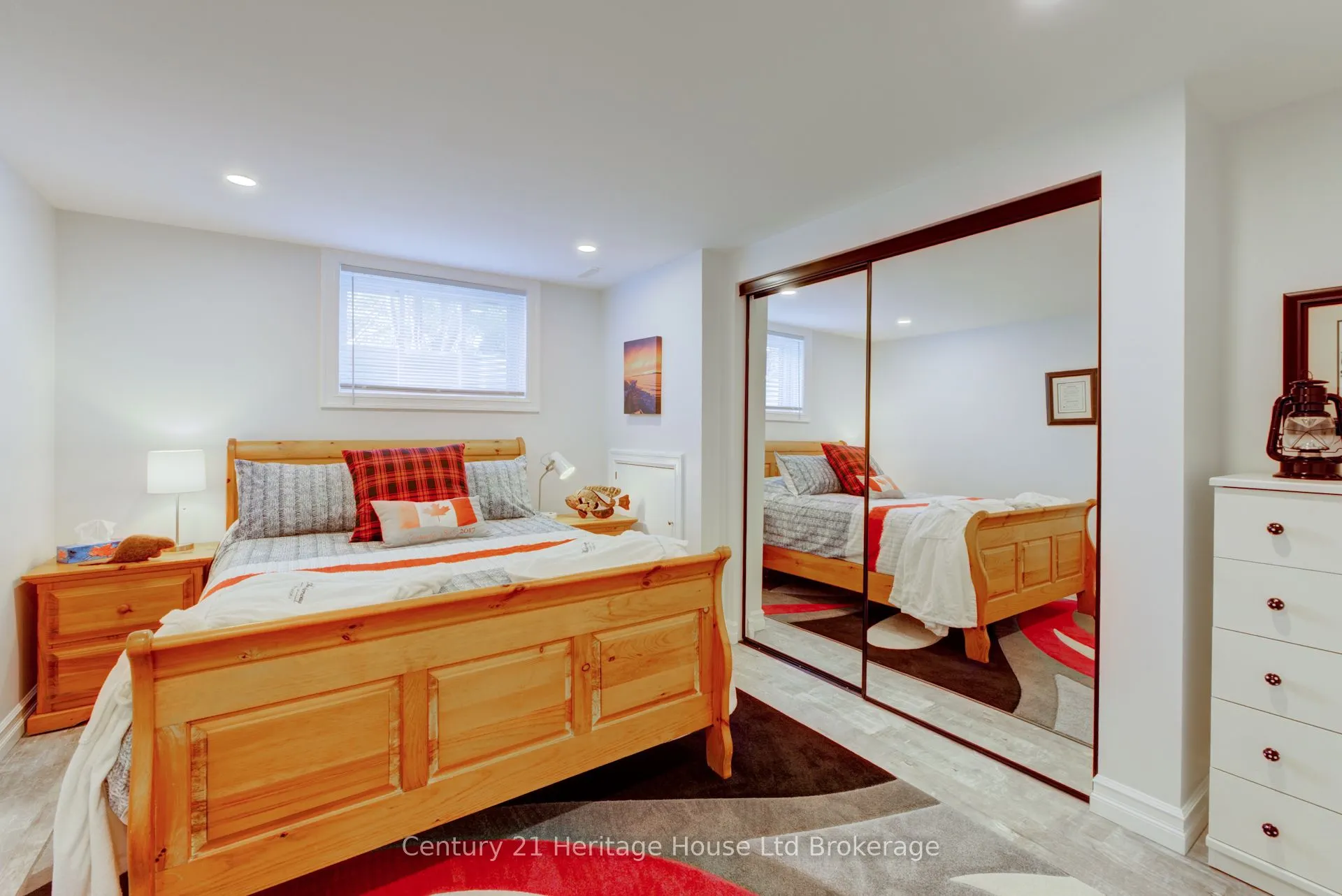 563 Lakeview Drive