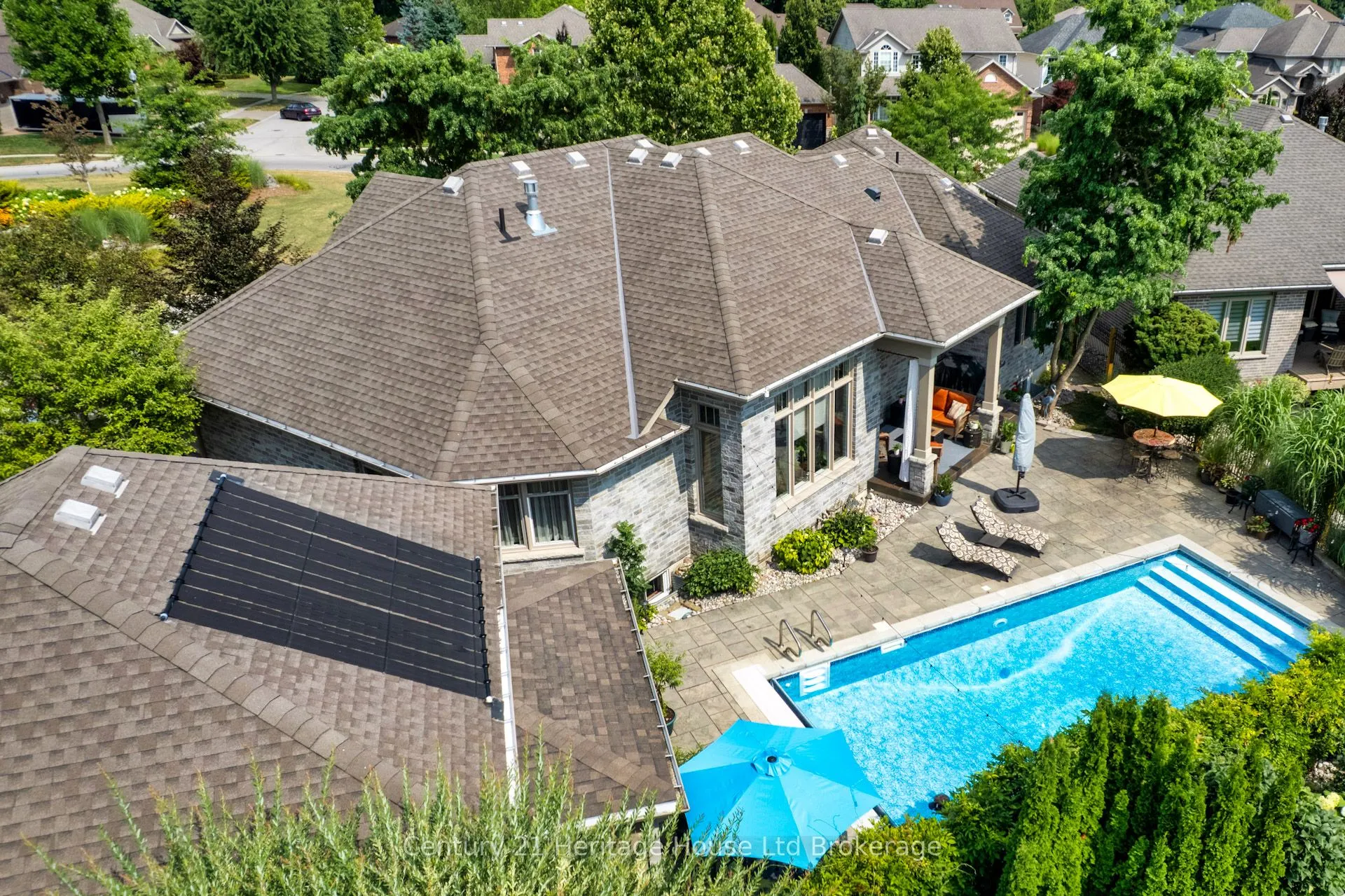 563 Lakeview Drive
