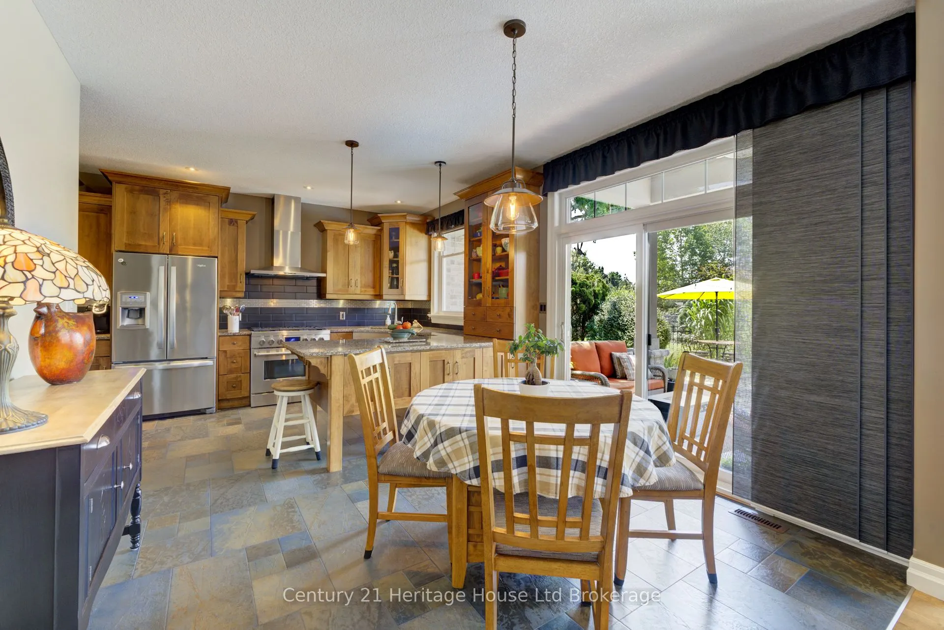 563 Lakeview Drive
