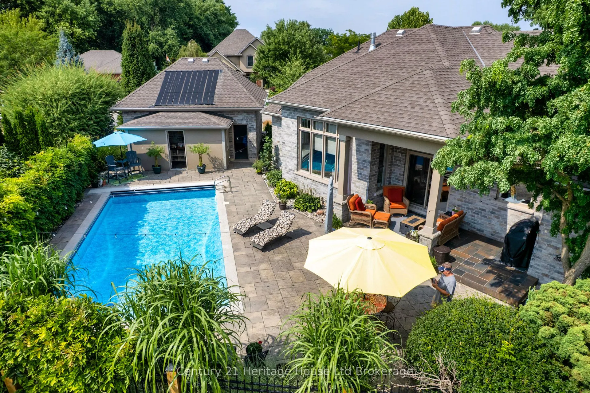 563 Lakeview Drive