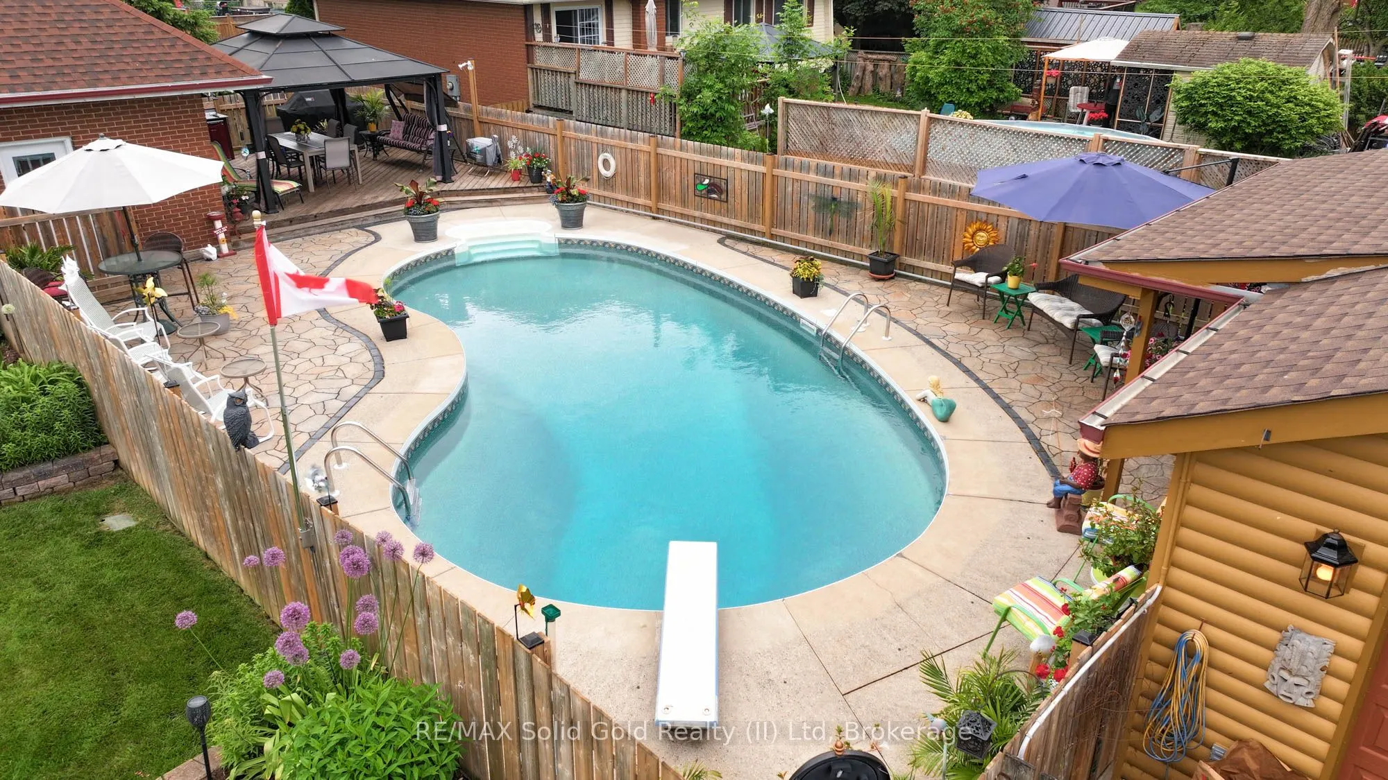 1 Kingfisher Drive