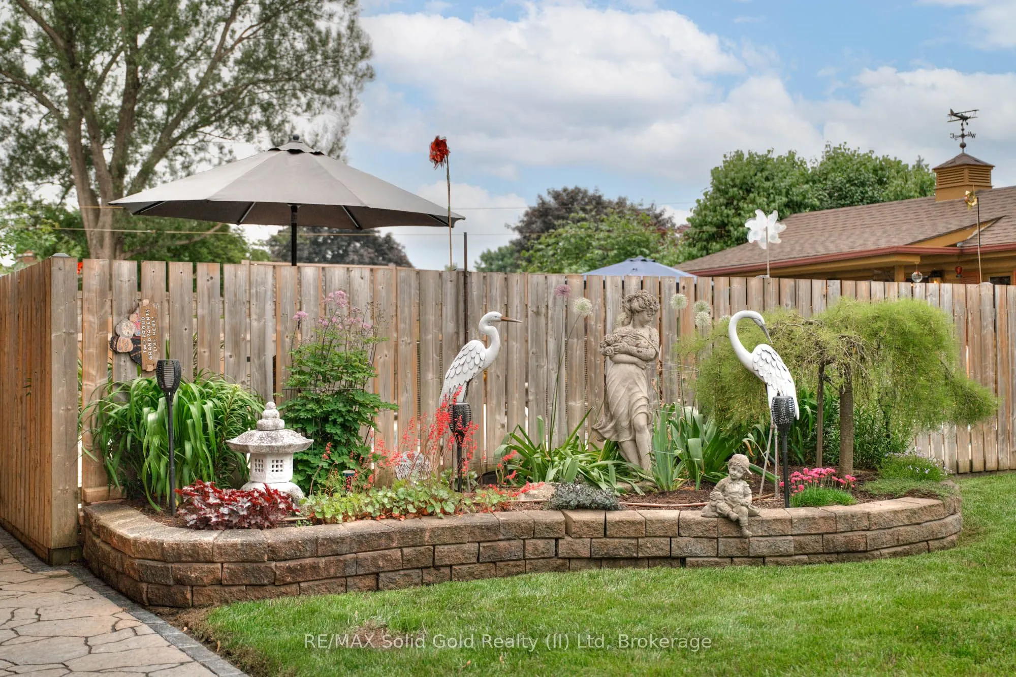 1 Kingfisher Drive